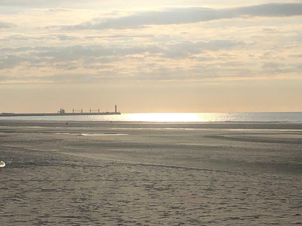 Une Escapade Tranquille, Proche De La Plage ! Dunkirk Eksteriør billede
